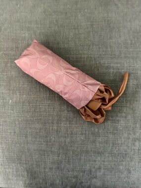 Coach Compact Umbrella in Signature Pink and Brown. NWOT.
